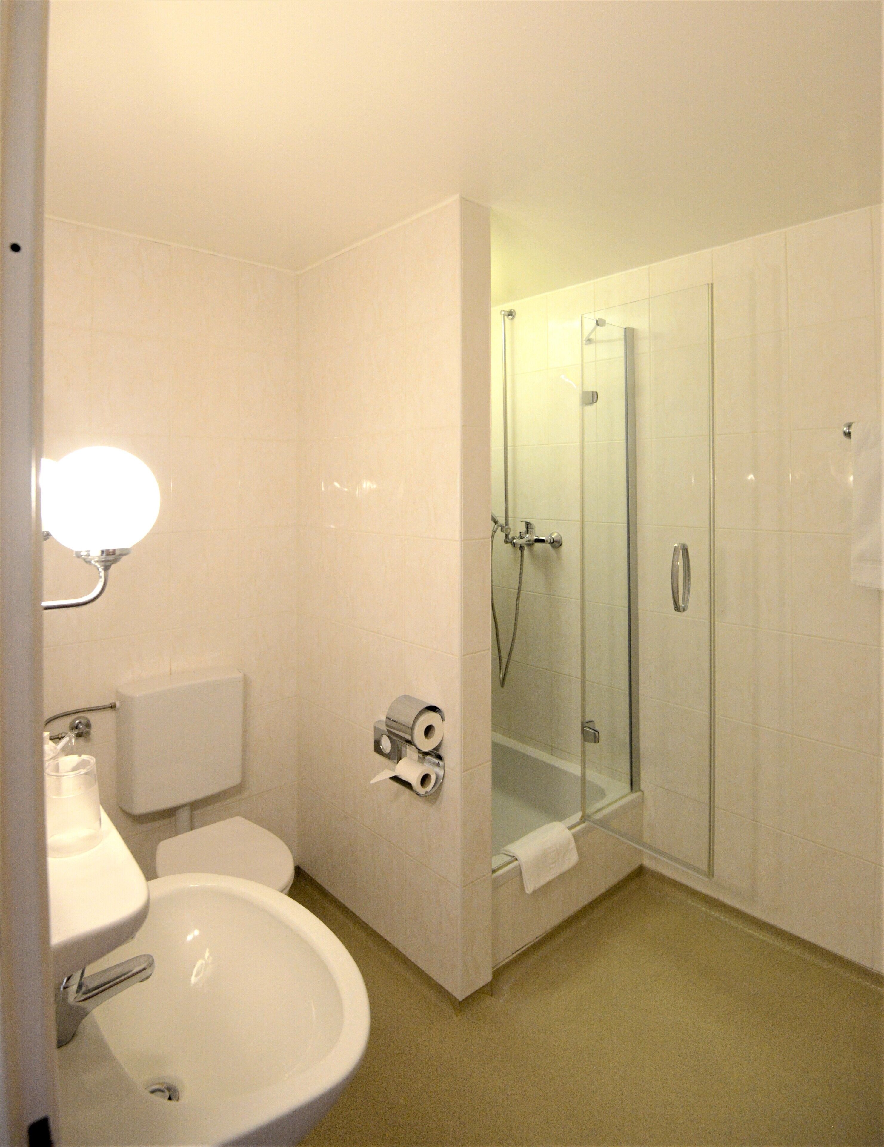 Photo - Hotel am Kochbrunnen