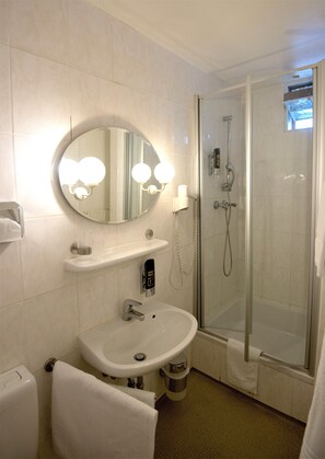 Junior suite | Een bureau, babybedden (toeslag), extra bedden (toeslag), gratis wifi