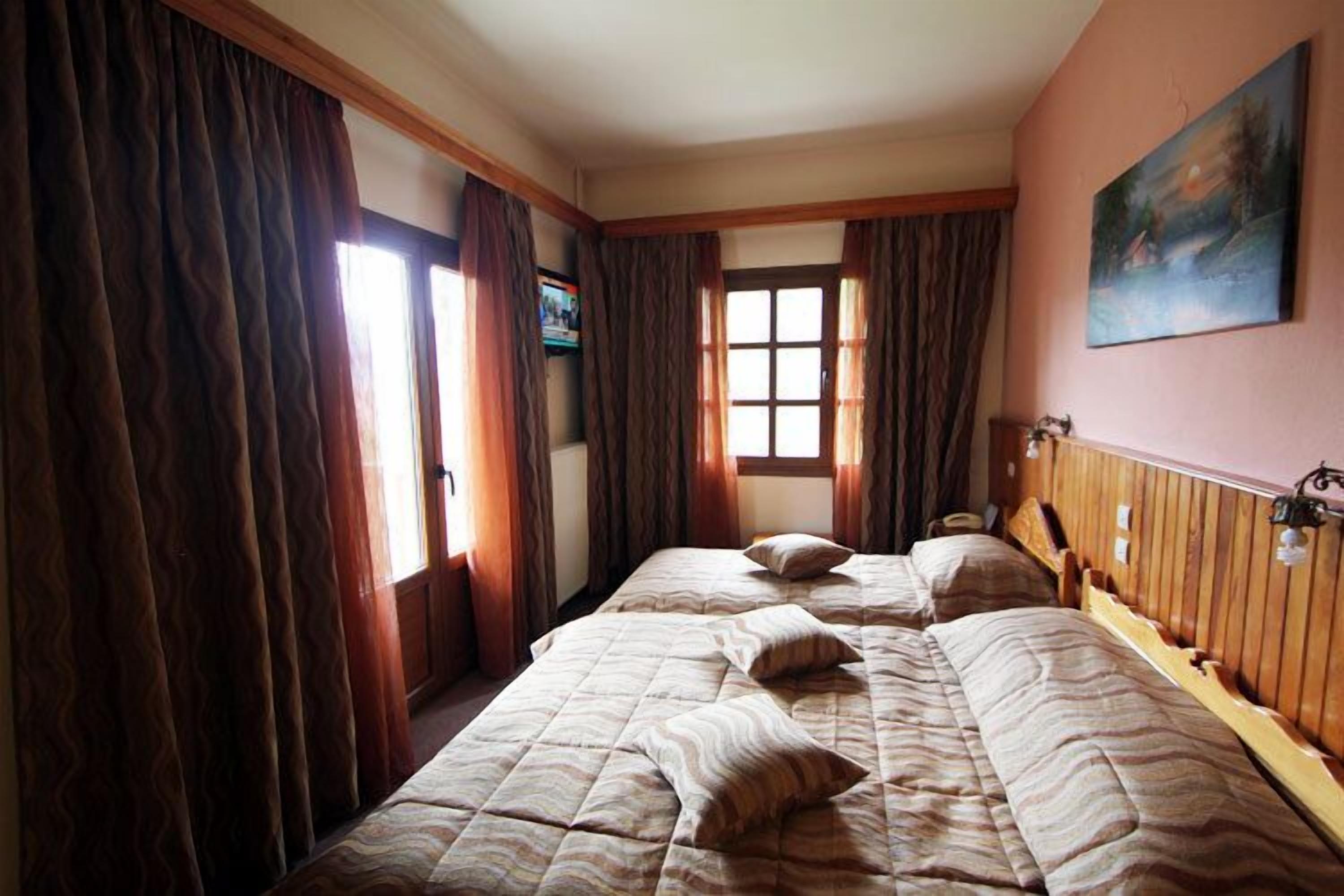 in-room safe, rollaway beds, free wifi