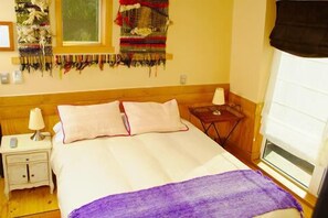 In-room safe, soundproofing, free cribs/infant beds, rollaway beds - Casa Kalfu (Puerto Varas)