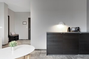 Family Room (6 People) | Living area