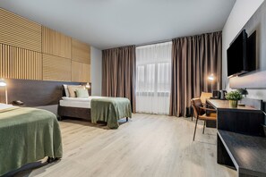 Double or Twin Room | Desk, laptop workspace, blackout drapes, soundproofing