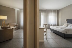 Family Room | Down comforters, minibar, desk, cribs/infant beds