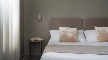 Chambre Double, vue montagne | Couette en duvet d'oie, minibar, bureau, lits bébé (en supplément)