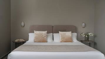 Doppelzimmer, Bergblick | Daunenbettdecken, Minibar, Schreibtisch, Babybetten