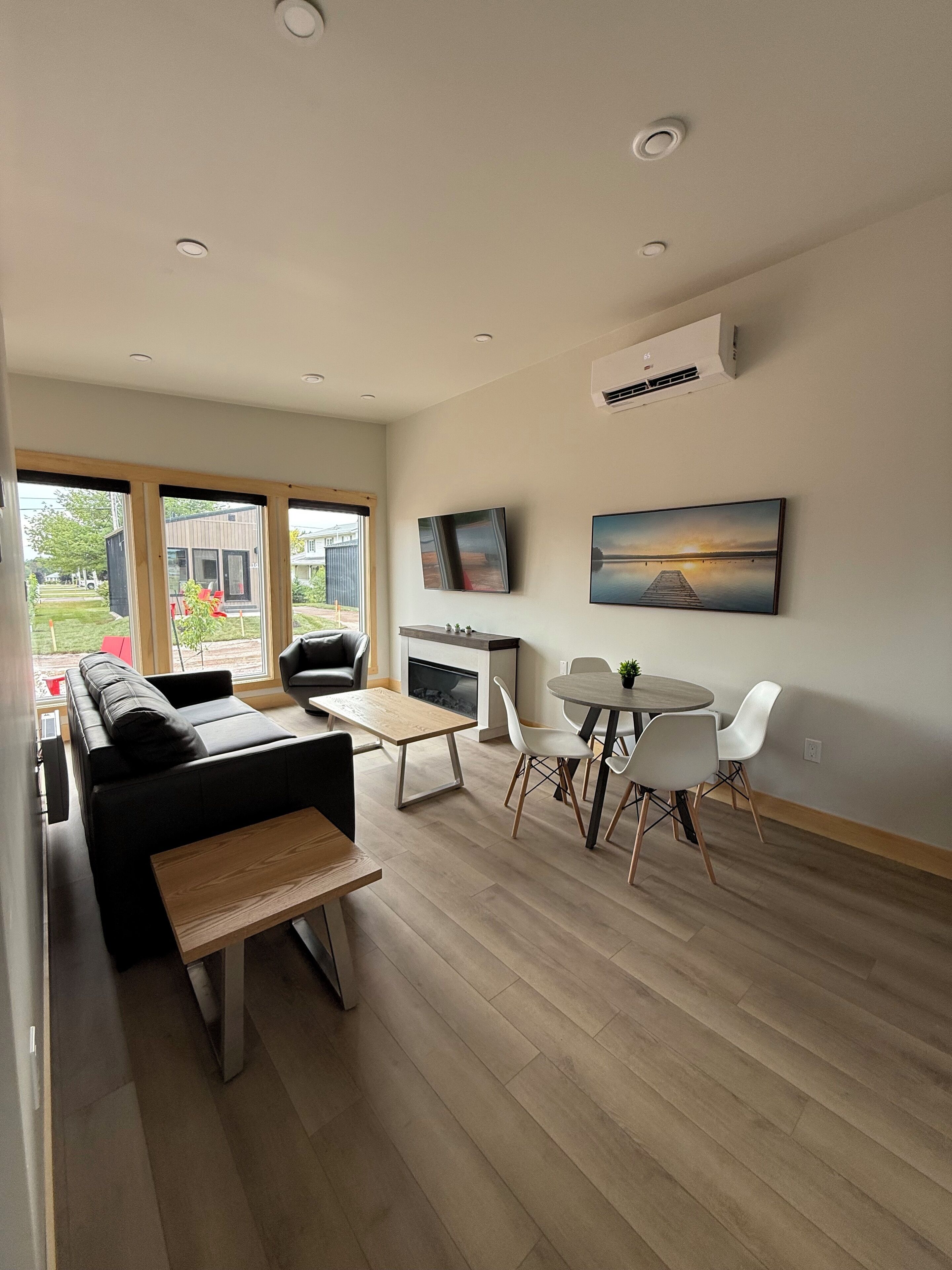 Superior Cabin, 2 Bedrooms | Living area | LED TV