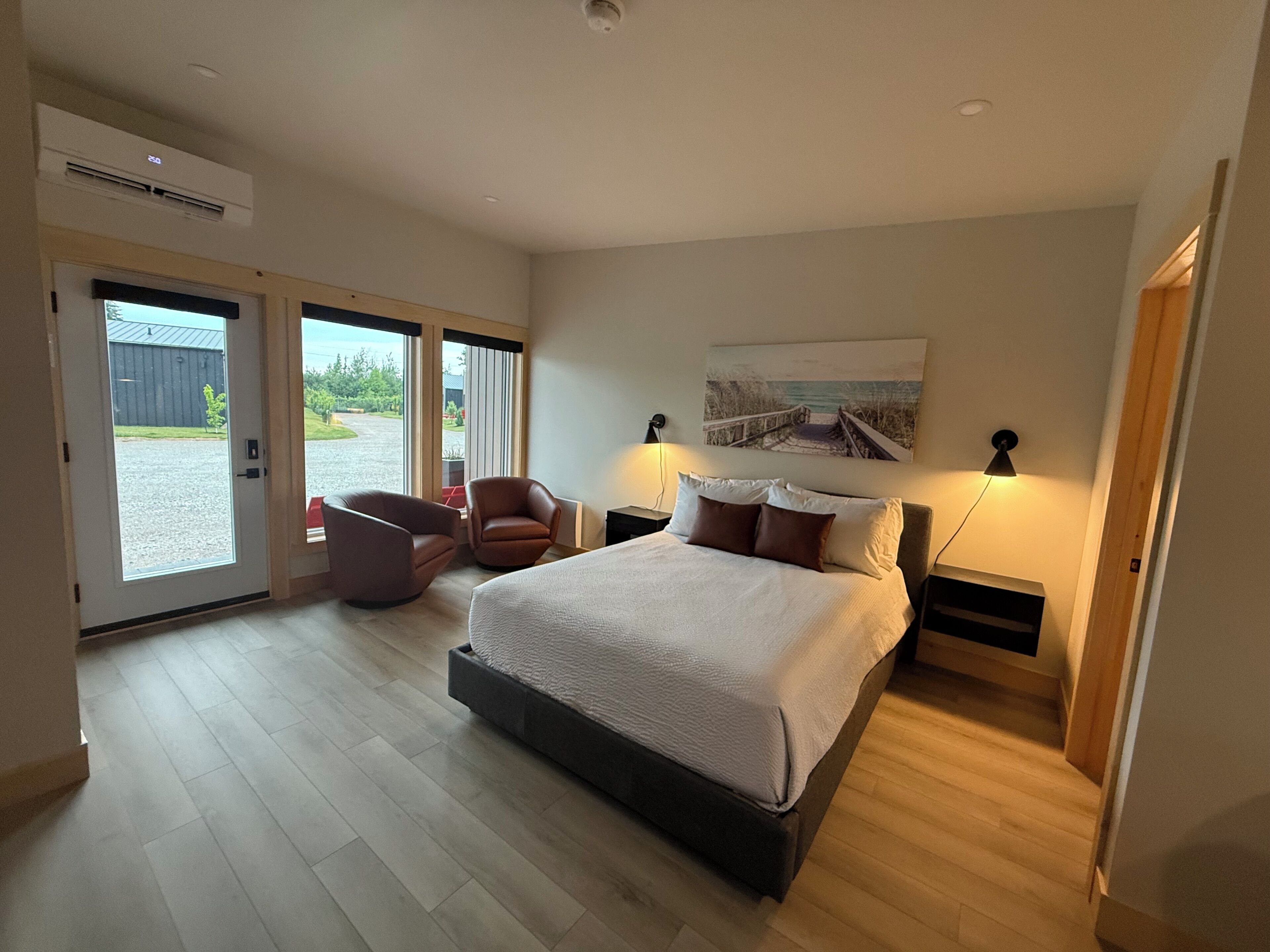 Estudio estándar, 1 cama Queen size | Camas con pillow-top y wifi gratis 
