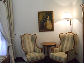 Junior Suite | Living area