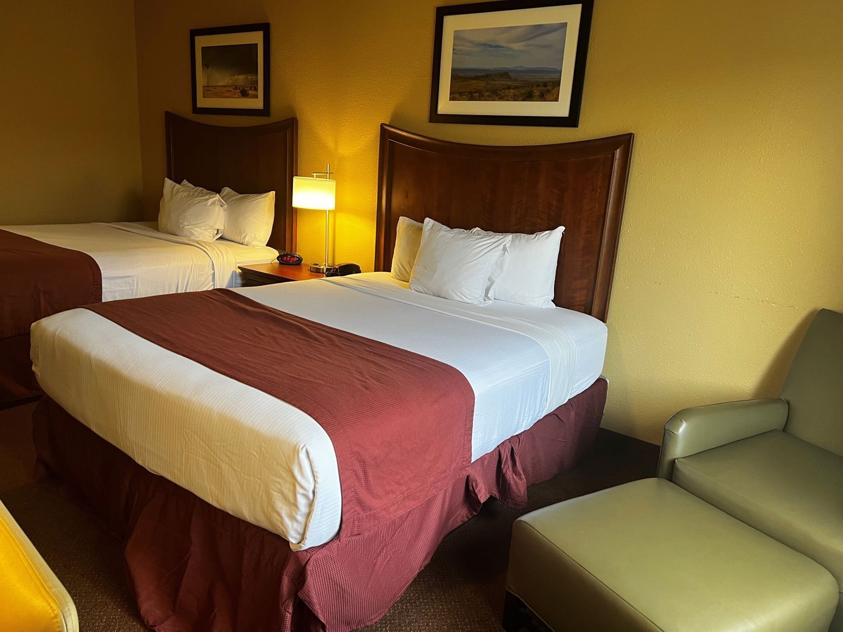 Skrivbord, strykjärn/strykbräda, gratis wi-fi och sängkläder