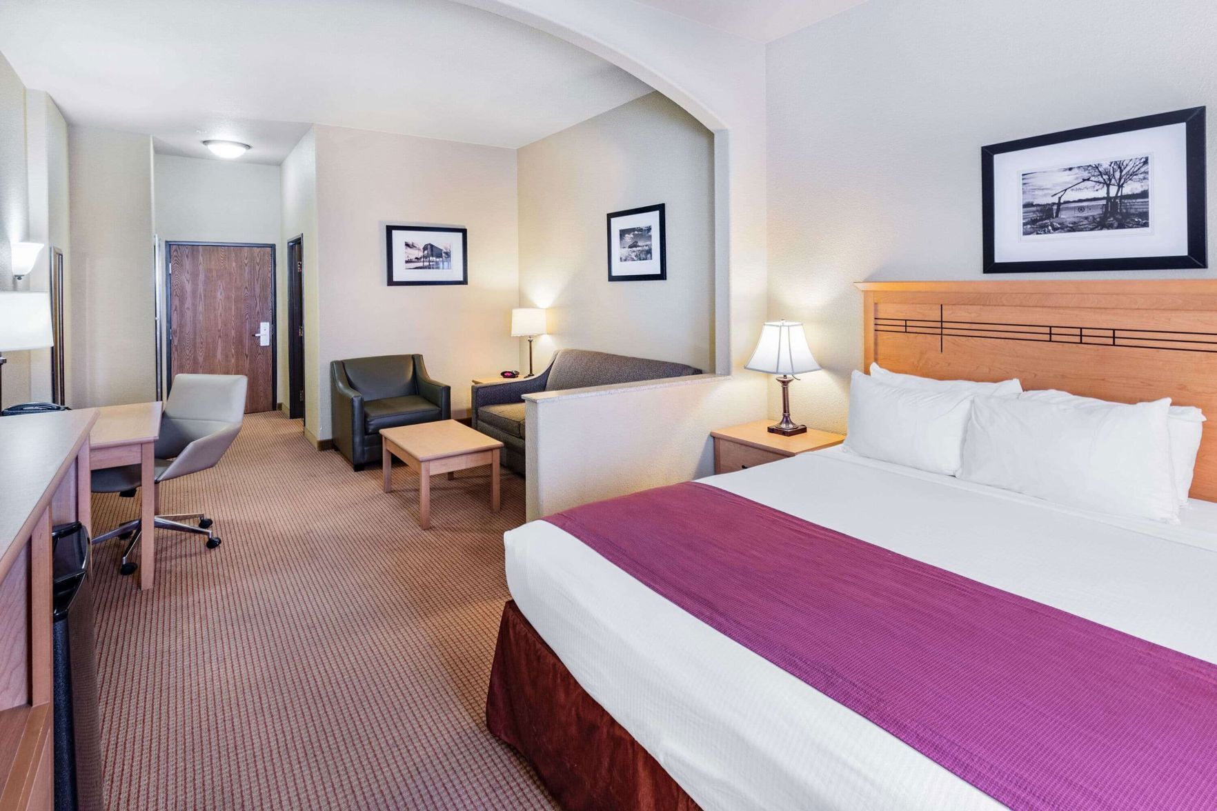 Skrivbord, strykjärn/strykbräda, gratis wi-fi och sängkläder