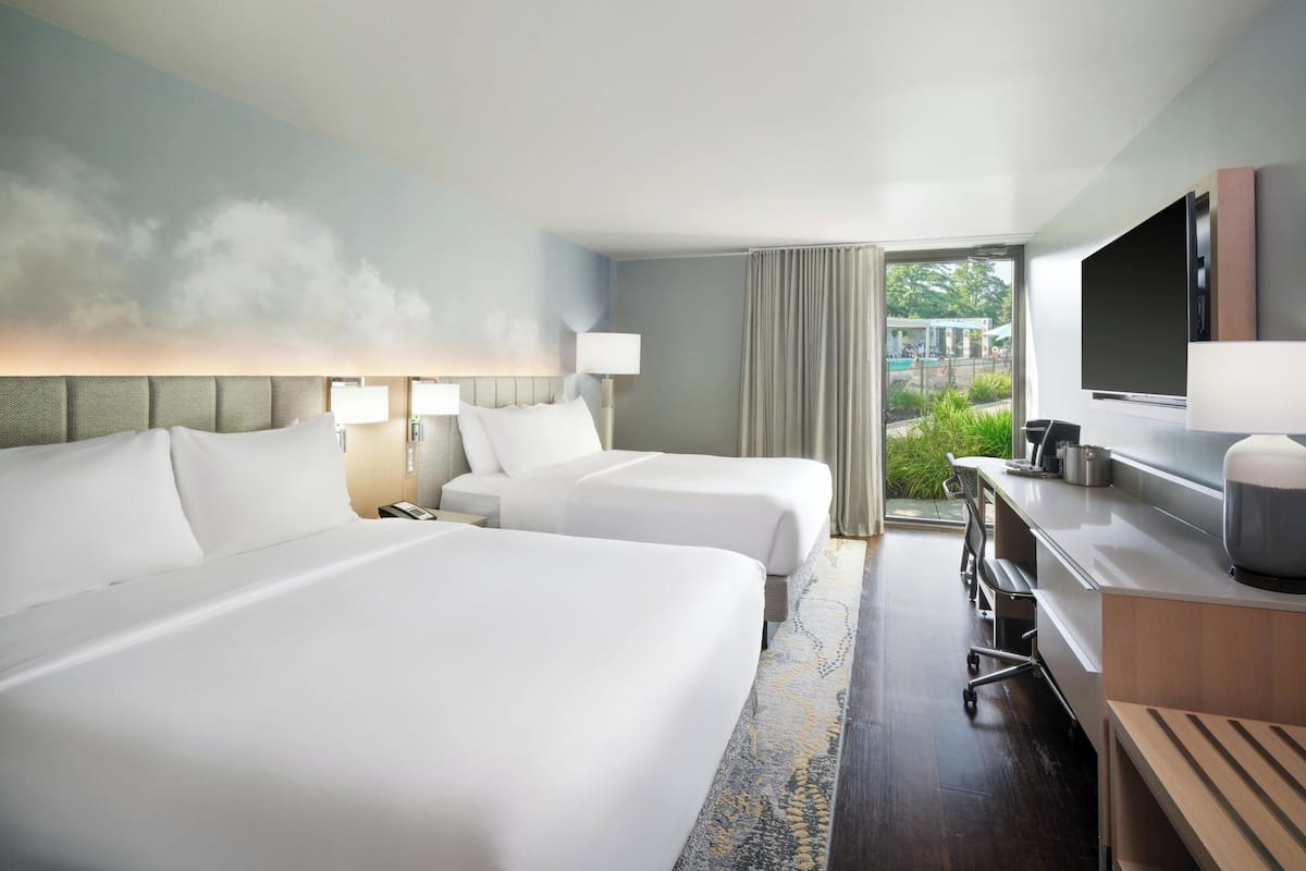 Egyptian cotton sheets, premium bedding, down duvets, in-room safe