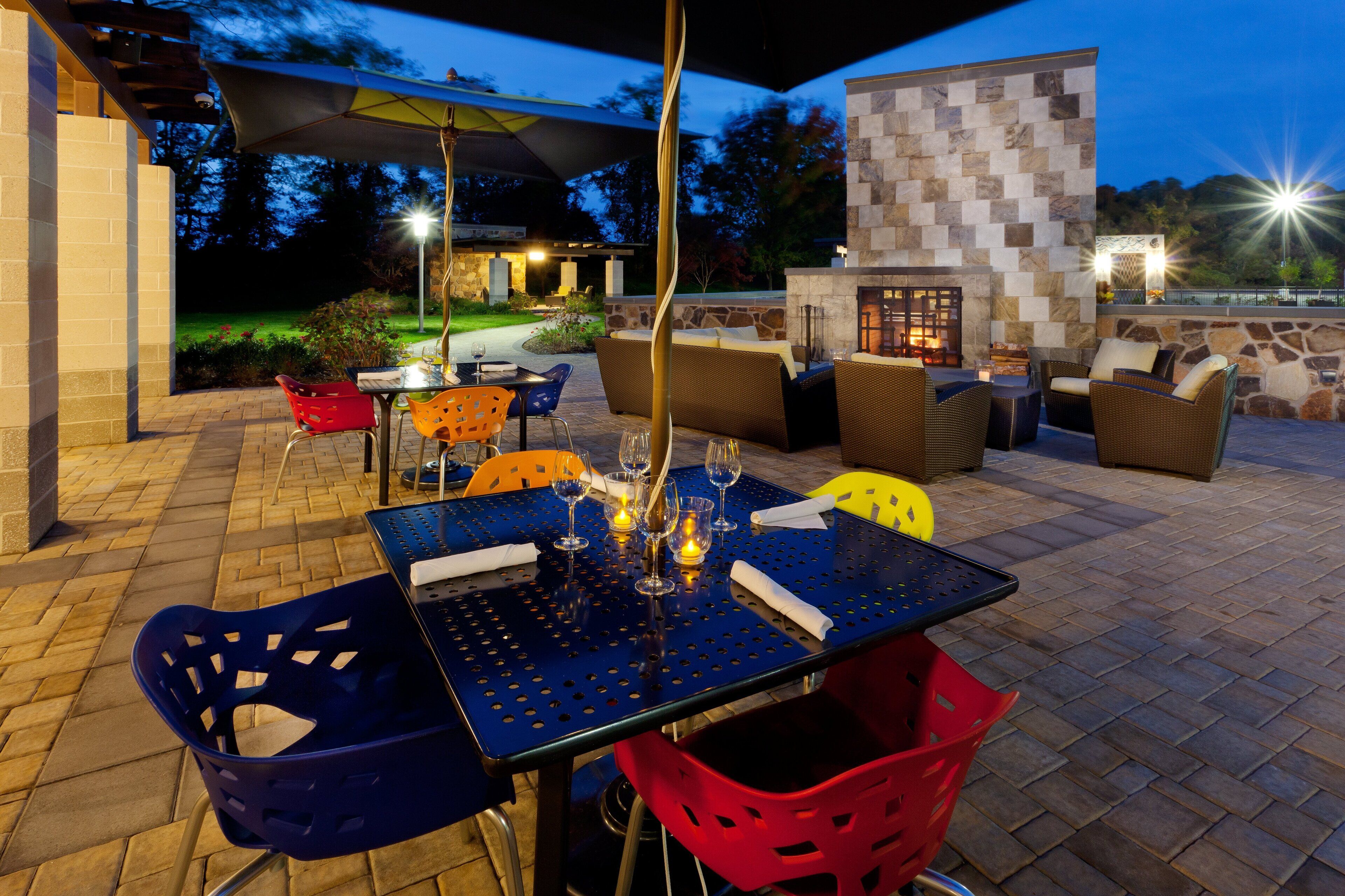 breakfast, lunch, dinner served; american cuisine, pool views