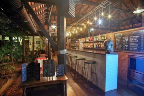 Bar (en la propiedad)