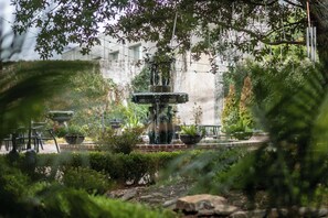 Front of property - Old Capitol Inn (Jackson)