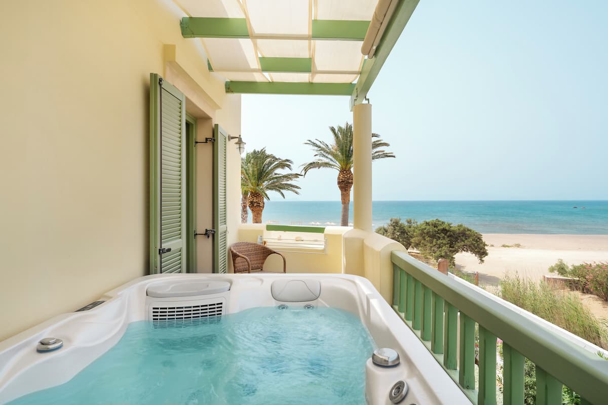 Superior suite, bubbelbad, uitzicht op zee (Finikas) | Terras