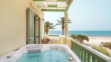 Suite Supérieure, baignoire à jets, vue mer (Finikas) | Terrasse/Patio