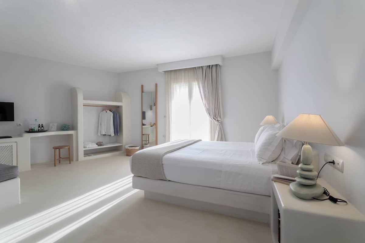 deluxe sea view suite | 1 bedroom, premium bedding, in-room safe, blackout curtains