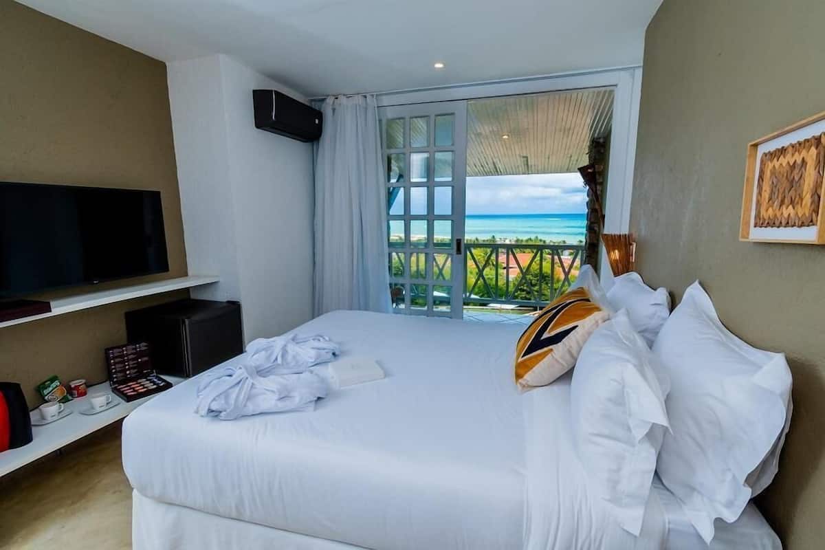 Minibar, in-room safe, desk, blackout drapes