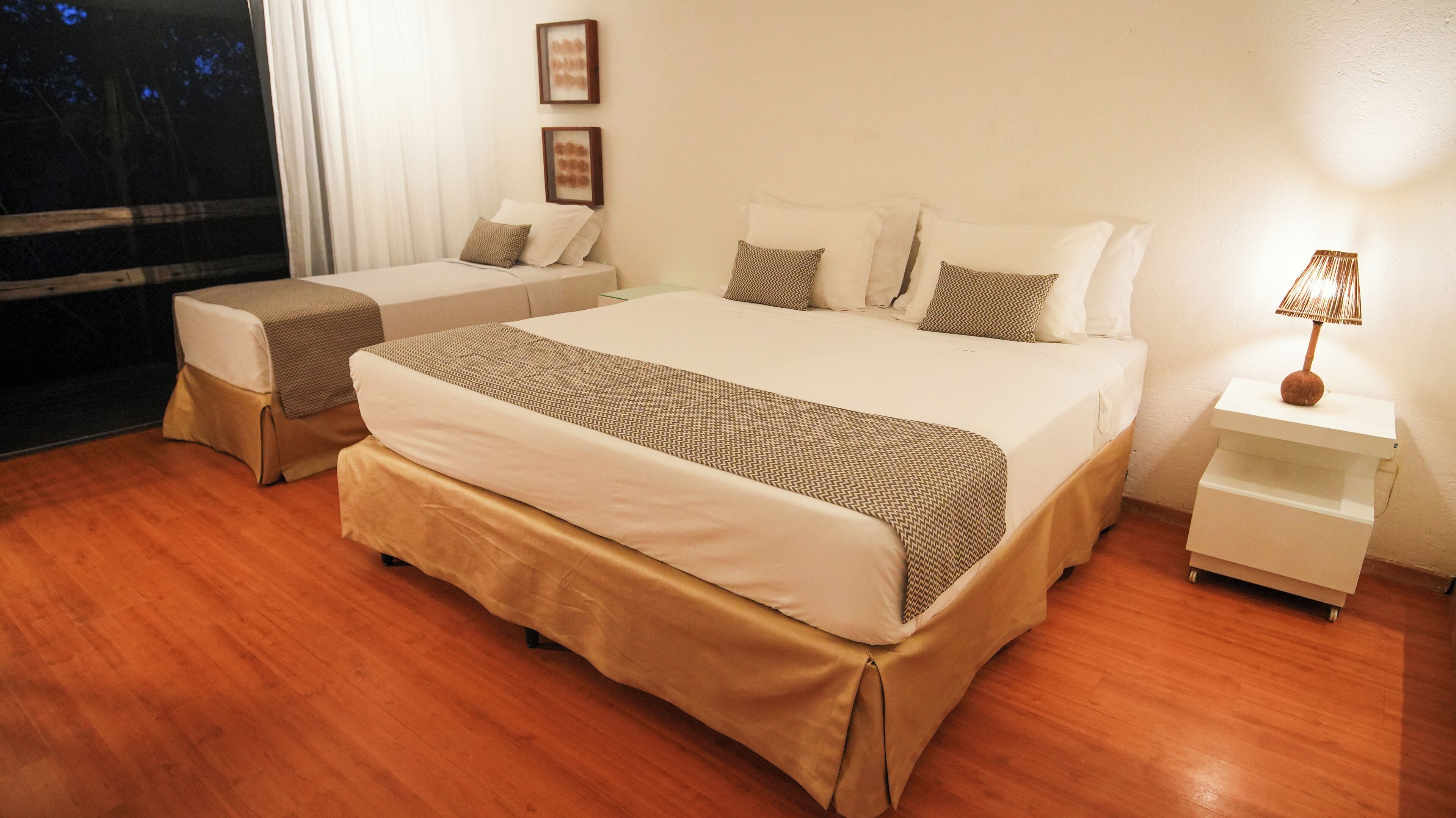 Premium Class Família | Minibar, coffre-fort, bureau, rideaux d’obscurcissement