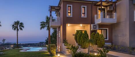 Villa, 3 chambres, piscine privée, vue mer (Mirtia) | Terrasse/Patio