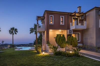 Athina Luxury Villas