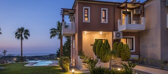 Athina Luxury Villas