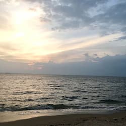 Trên bãi biển
