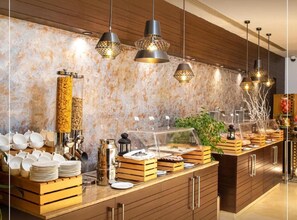 Daily full breakfast for a fee - Ramada Encore by Wyndham Doha (Doha)