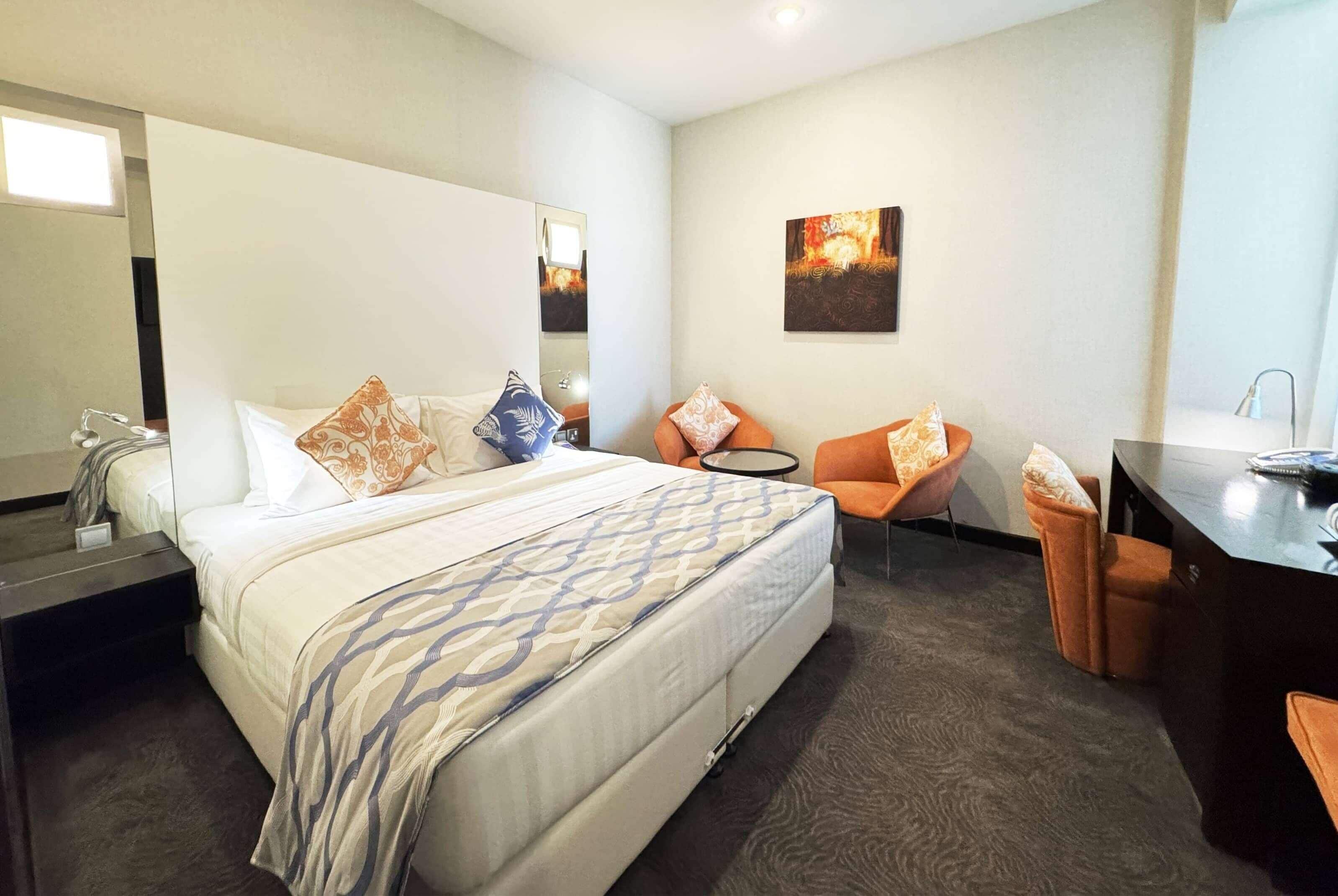 1 chambre, coffres-forts dans les chambres, bureau, rideaux occultants