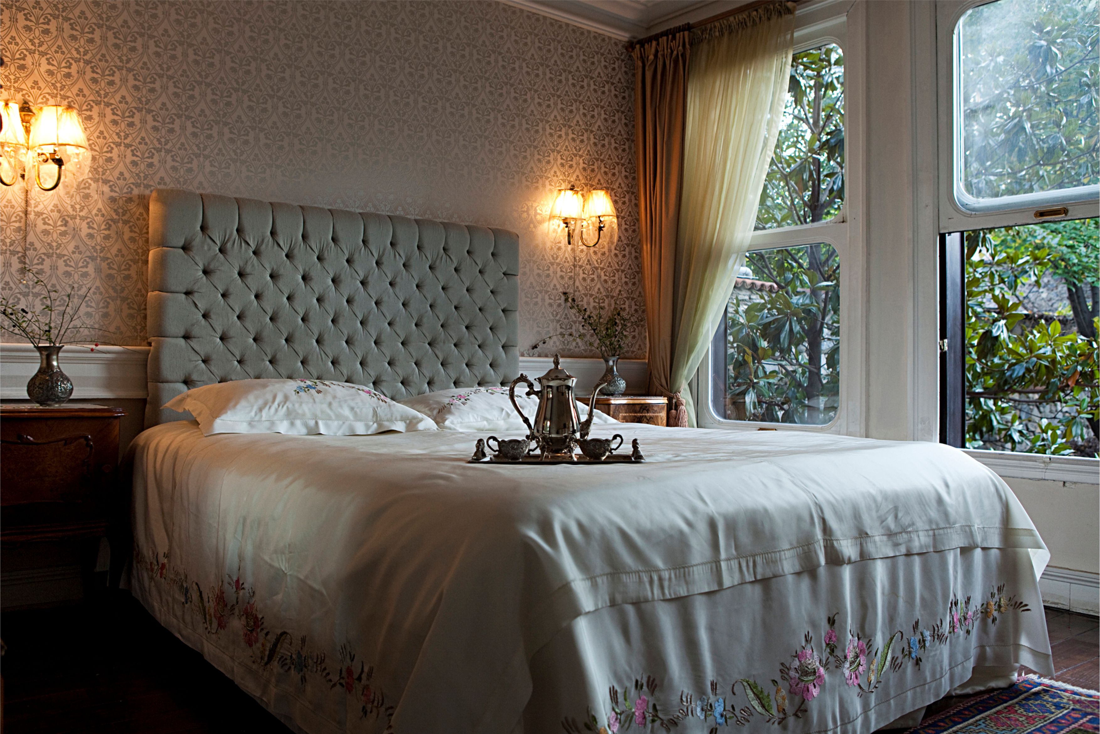 junior suite | 1 bedroom, minibar, in-room safe, iron/ironing board