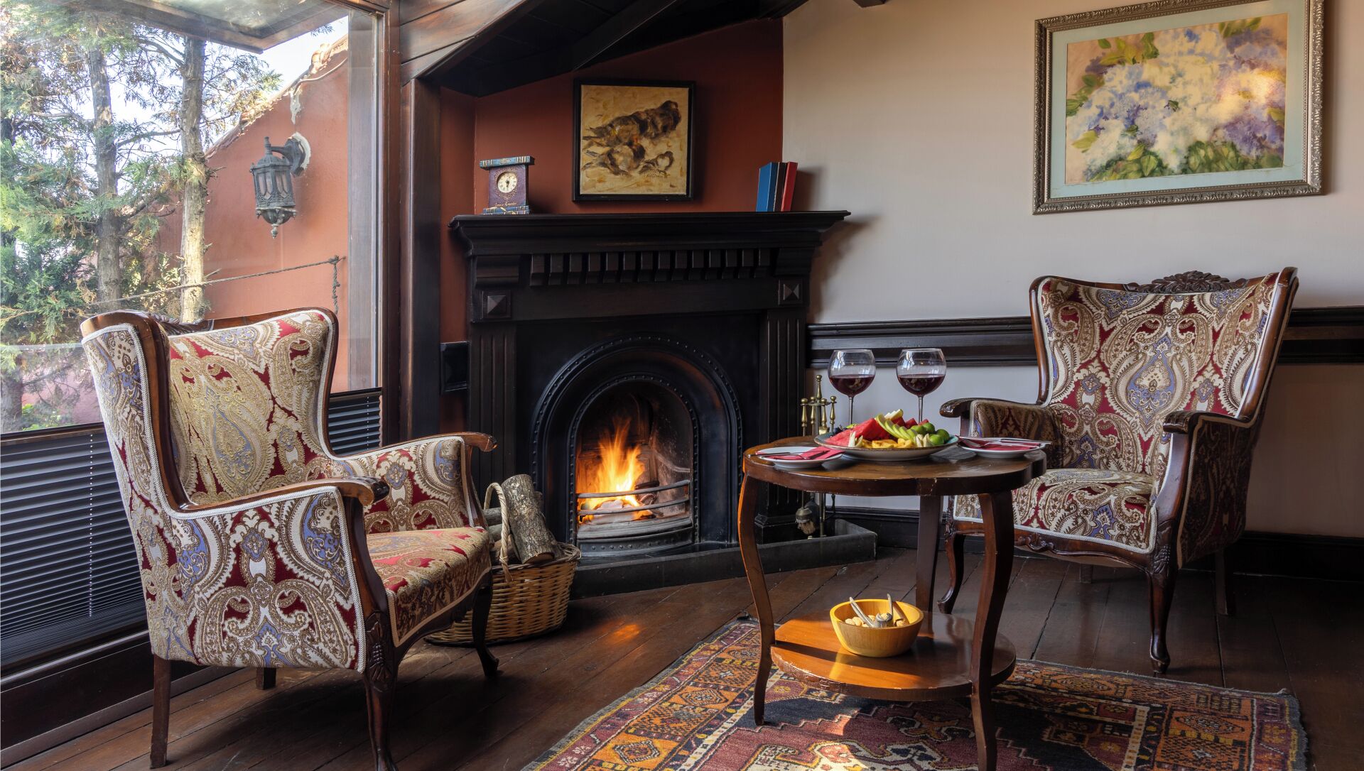 ميني بار وخزنة داخل الغرفة ومكواة/لوح كي وواي فاي مجانًا