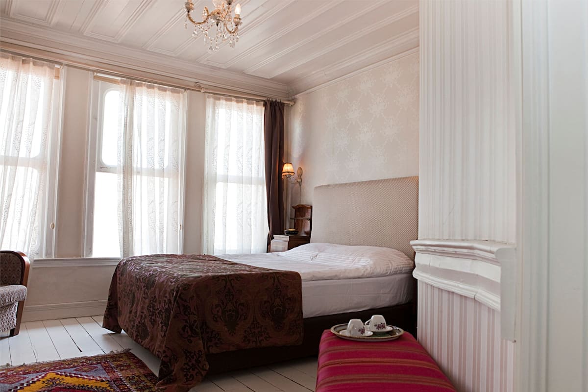 Superior Double Room or Twin Bed | 1 bedroom, minibar, in-room safe, iron/ironing board