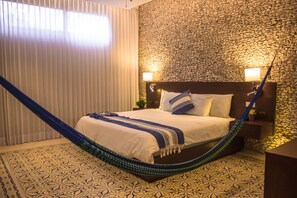 Standard Room, 1 King Bed | Premium bedding, down comforters, Tempur-Pedic beds, minibar - Hotel Marionetas (Mérida)