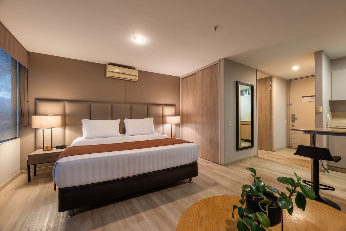 7 bedrooms, premium bedding, memory foam beds, in-room safe