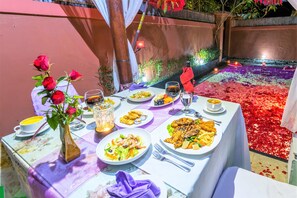 In-room dining - Lavender Villa and Spa (Kuta)