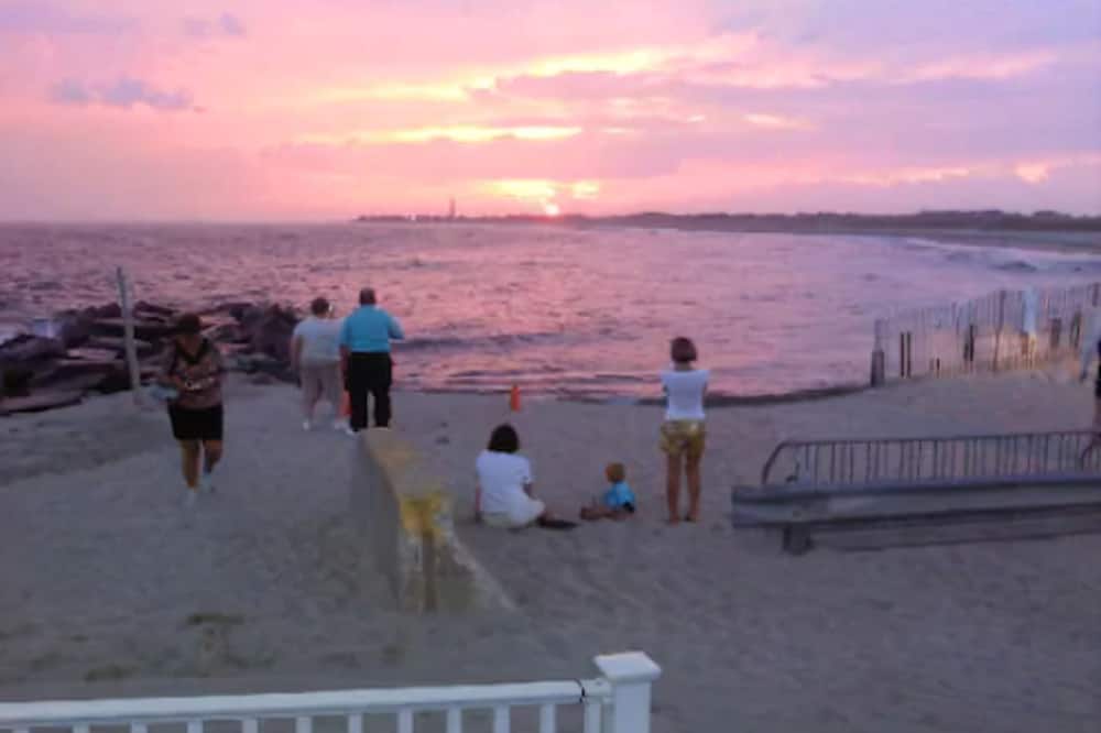 Jetty Motel