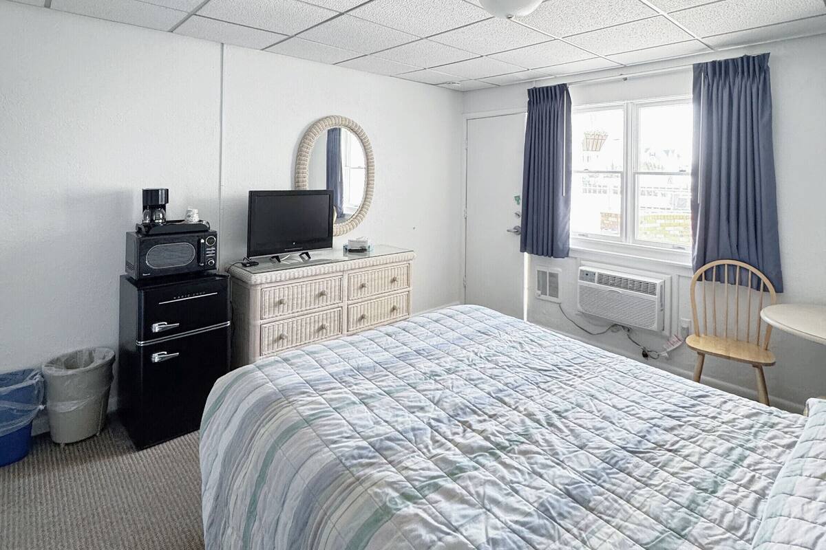 standard room, 1 queen bed | free wifi, bed sheets