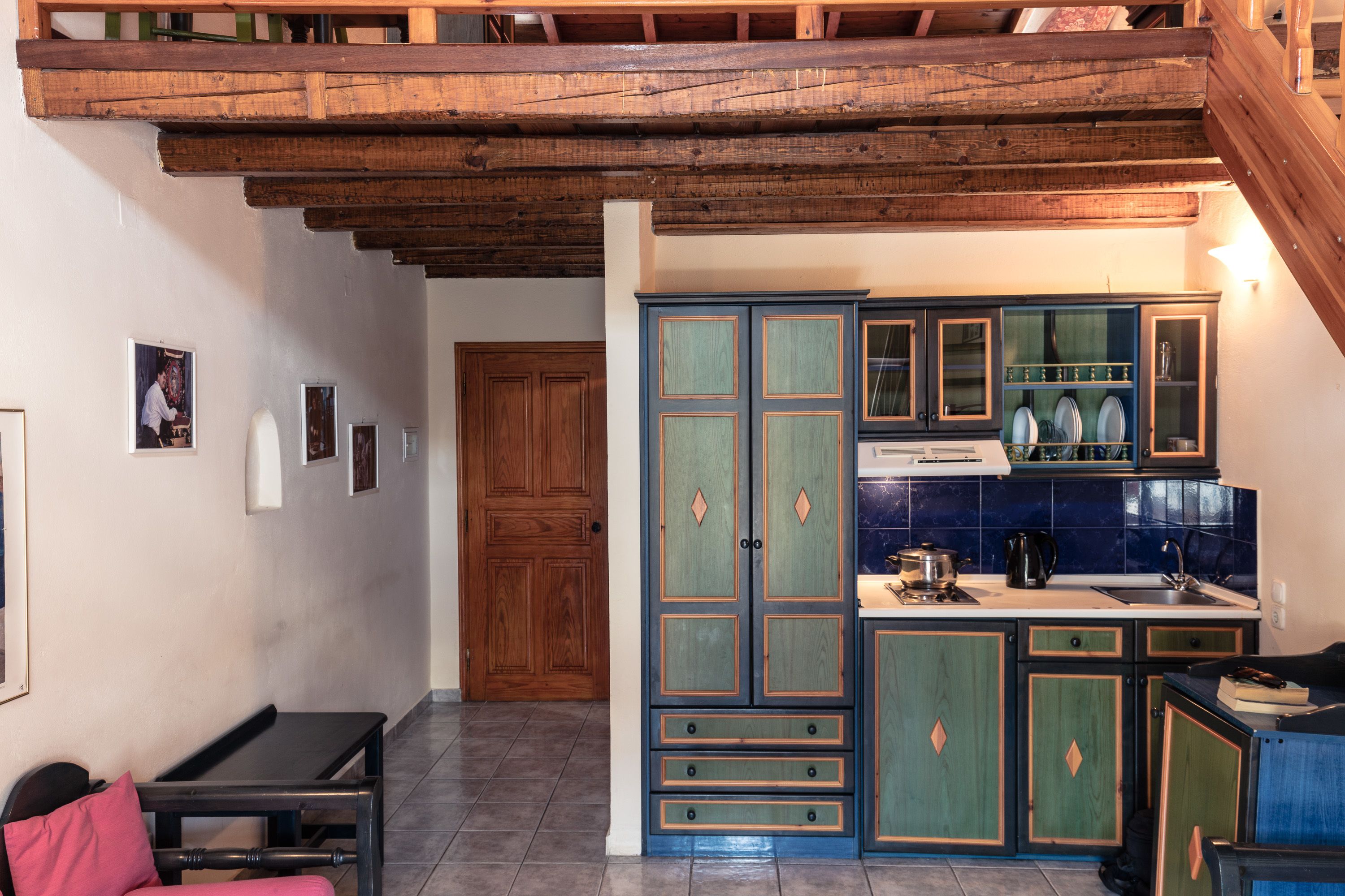 one bedroom apartment with mountain view - split level | private kitchenette | mini-fridge