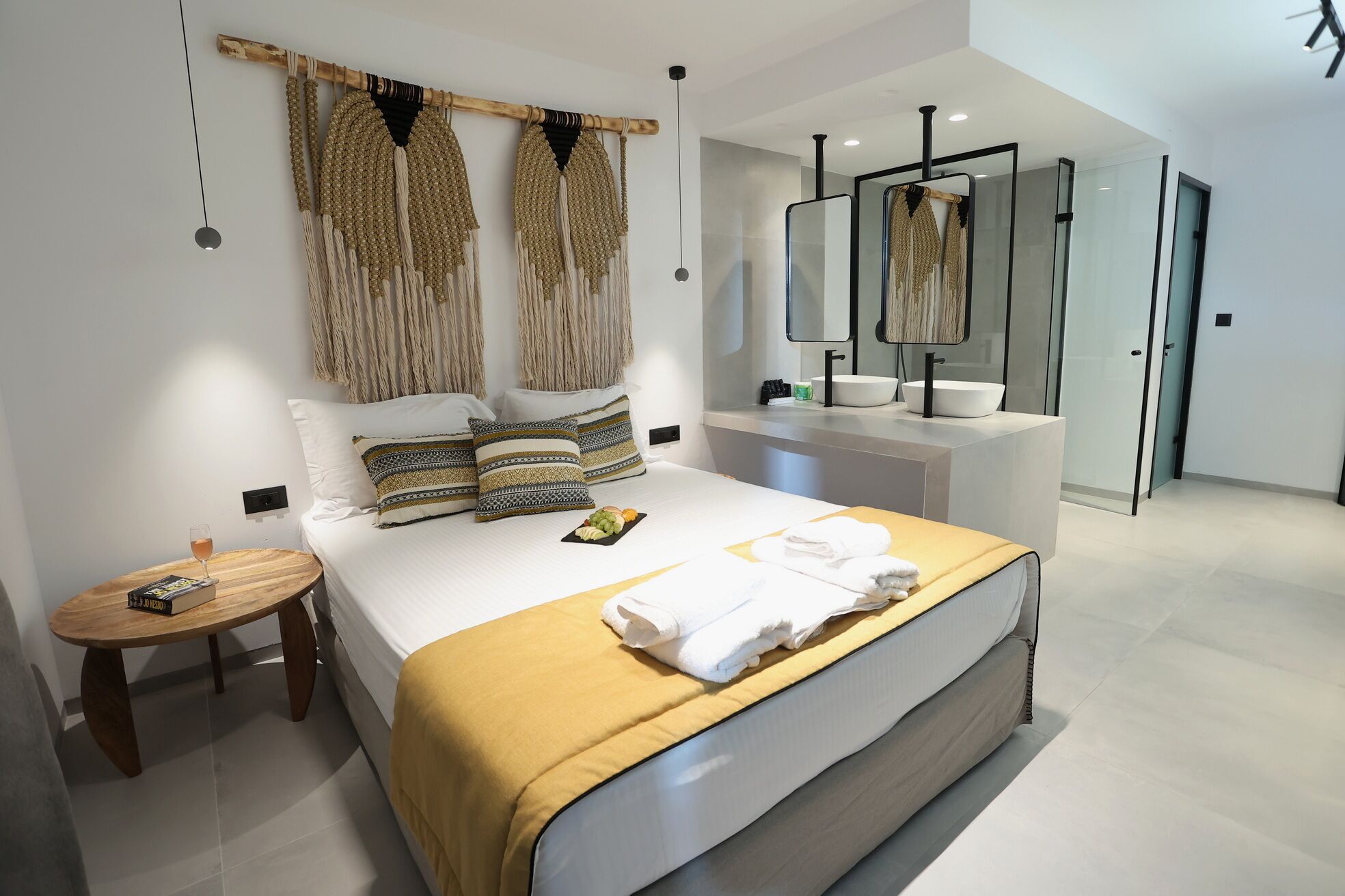 deluxe room | 1 bedroom, free wifi, bed sheets