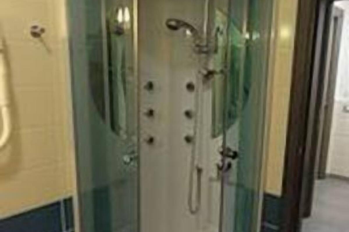 Ducha y secador de pelo