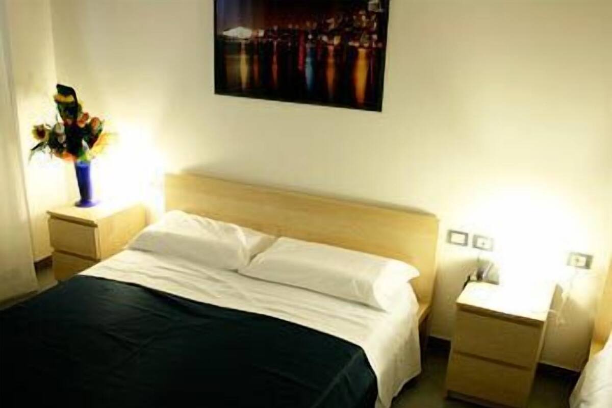 Habitación doble | Sábanas italianas Frette, colchones con acolchado adicional, minibar