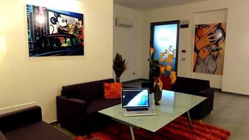 Coin salon dans le hall