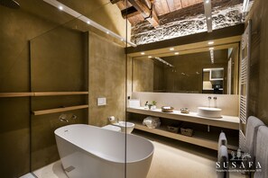 Classic Studio Suite | Bathroom - Masseria Susafa (Polizzi Generosa)
