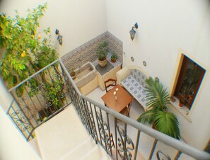Courtyard - Araba Fenice Hotel (San Vito Lo Capo)
