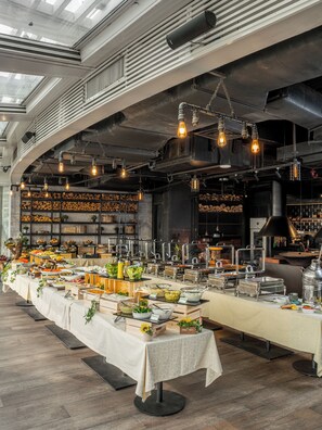 Tägliches inbegriffenes Frühstücksbuffet