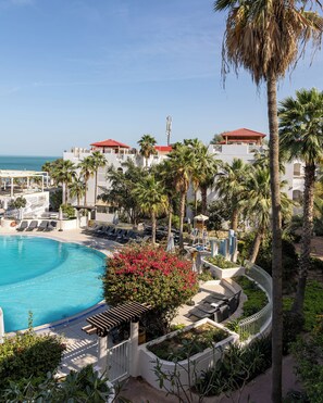 Three Bedroom Suite with Kitchen | Balcony view - Argan Al Bidaa Hotel and Resort (Salmiya)