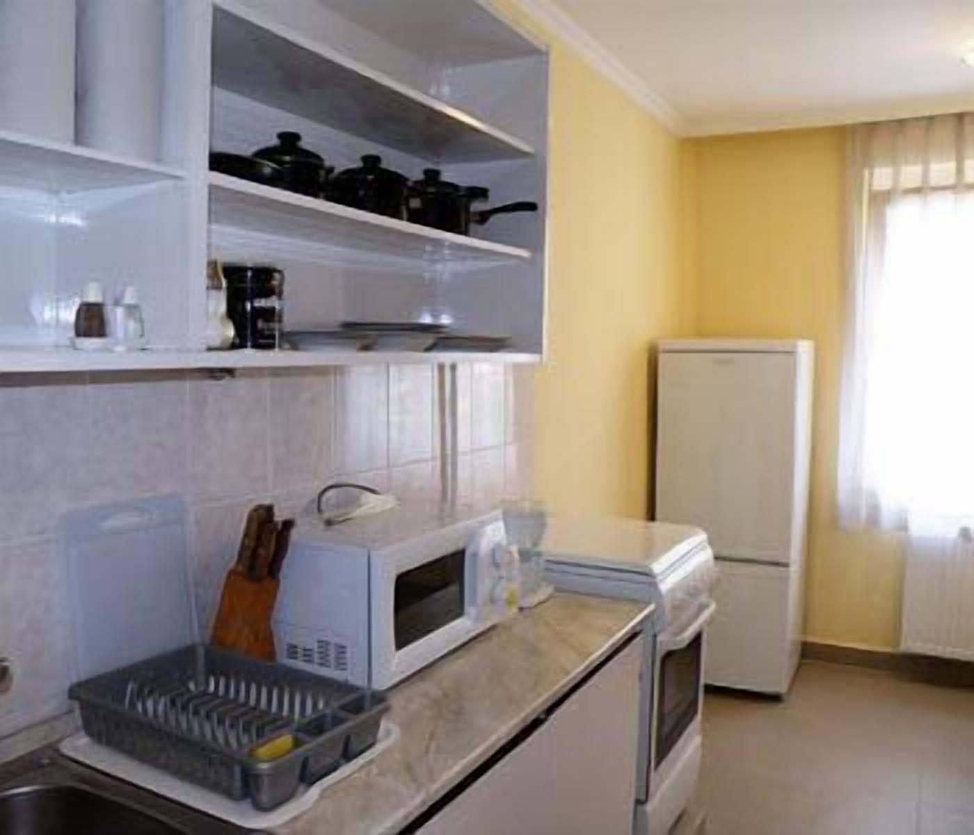 fridge, microwave, coffee/tea maker