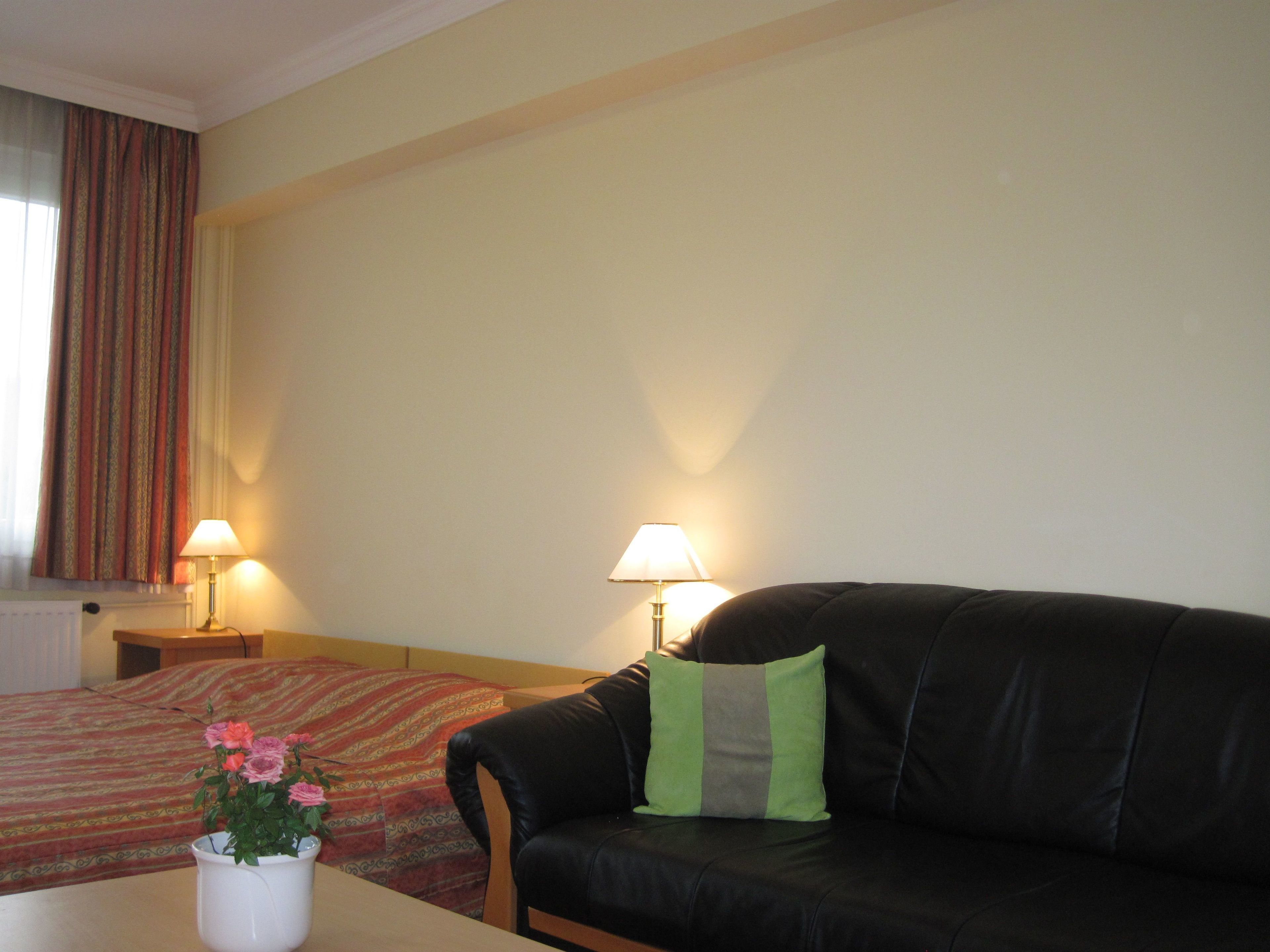 apartment for 3 people with kitchen | room amenity