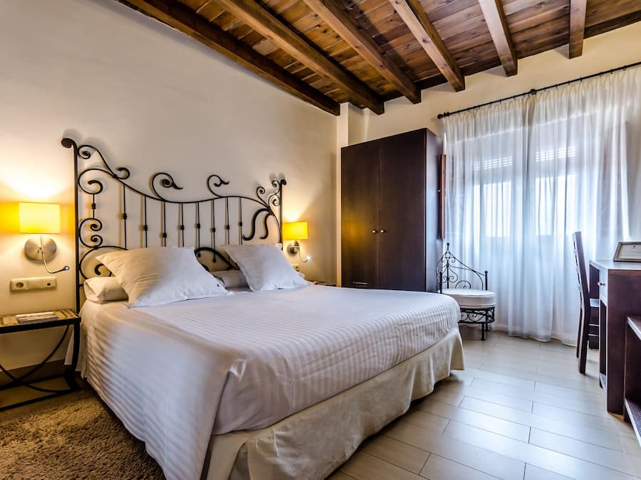 Double Room | In-room safe, desk, soundproofing, cribs/infant beds