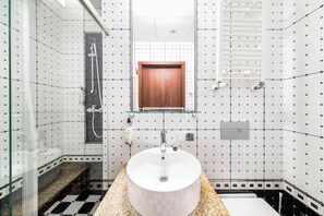 Single Room | Bathroom | Shower, hair dryer, towels, soap - Hotel Piast (Wroclaw)